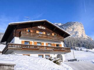 01. Catered chalet Neidia Selva Wolkenstein Aanzicht