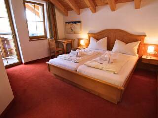 20 v2. Groepsaccommodatie Kelle Serfaus Fiss Tweepersoonskamer